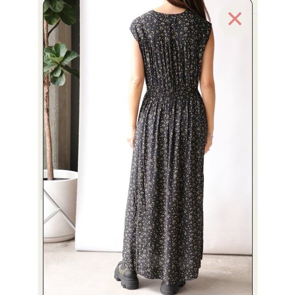 GANNI | Floral Printed Crepe Plunging Midi Dress in Black Size 34 US 2 - Picture 5 of 9